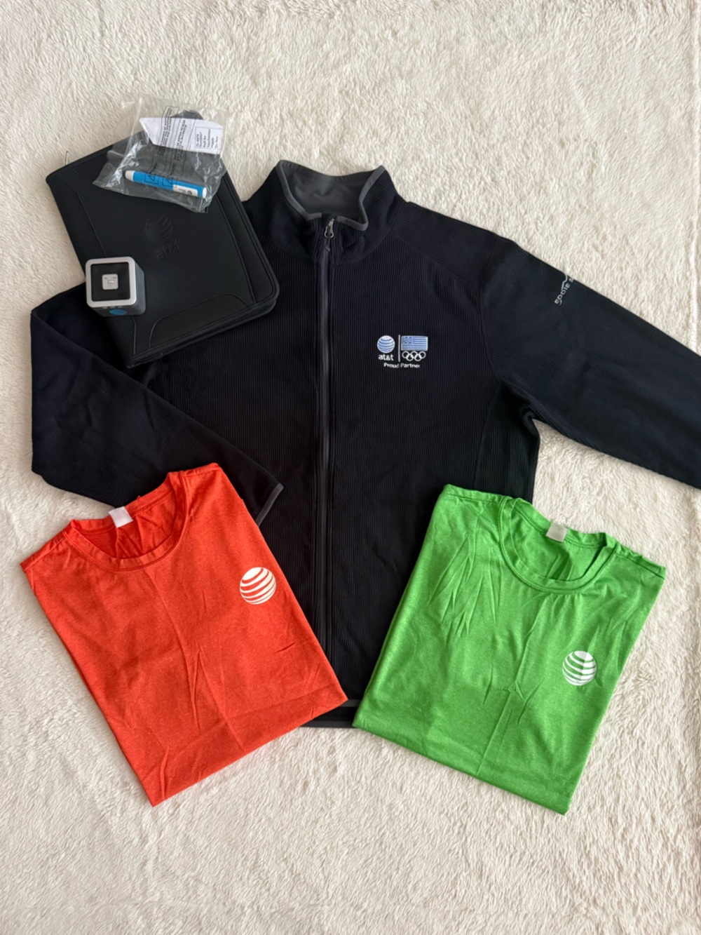 Men’s AT&T Bundle: Olympic Jacket, 2 Tees, Mini Speaker, Styli & Padfolio